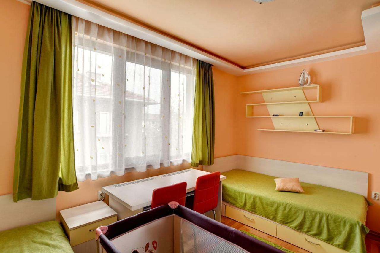 Spacious And Stylish Apartment In The Heart Of Sofia Plus Parking Buitenkant foto